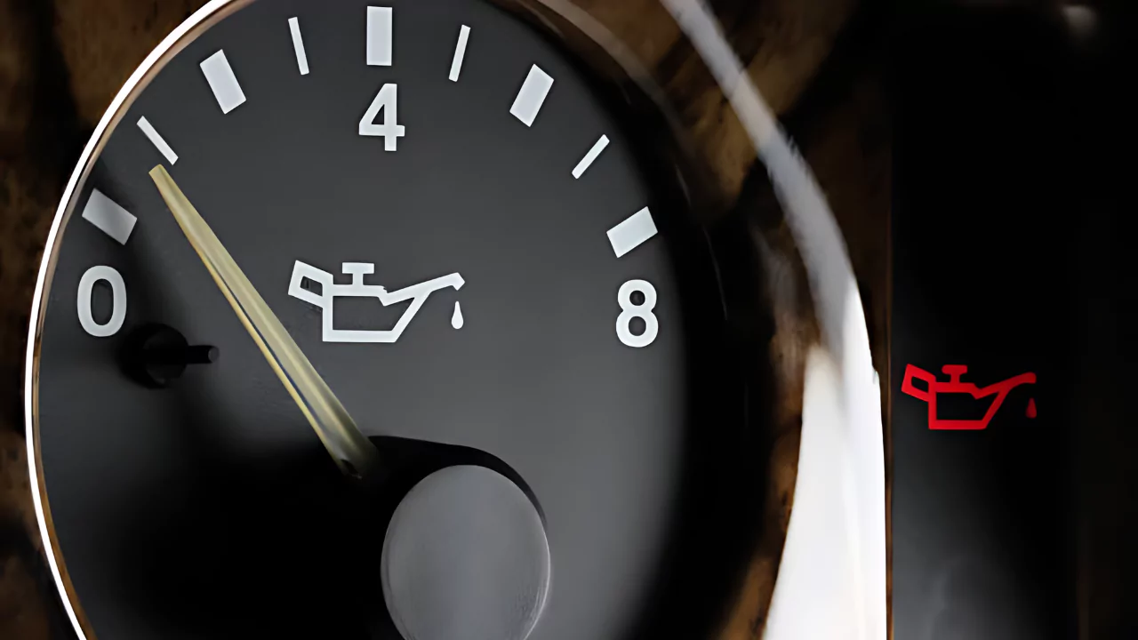 How Does an Oil Pressure Gauge Work?